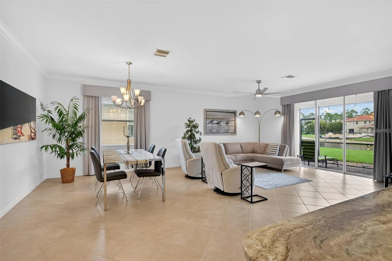 3535 DANDOLO CIR