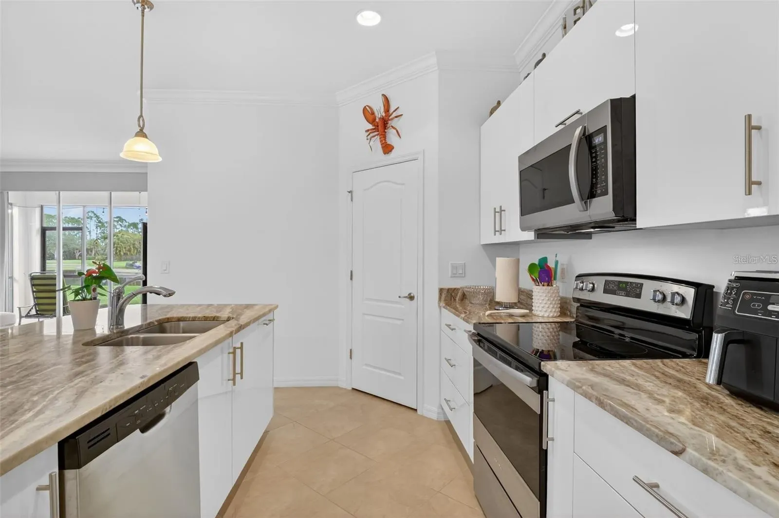 3535 DANDOLO CIR