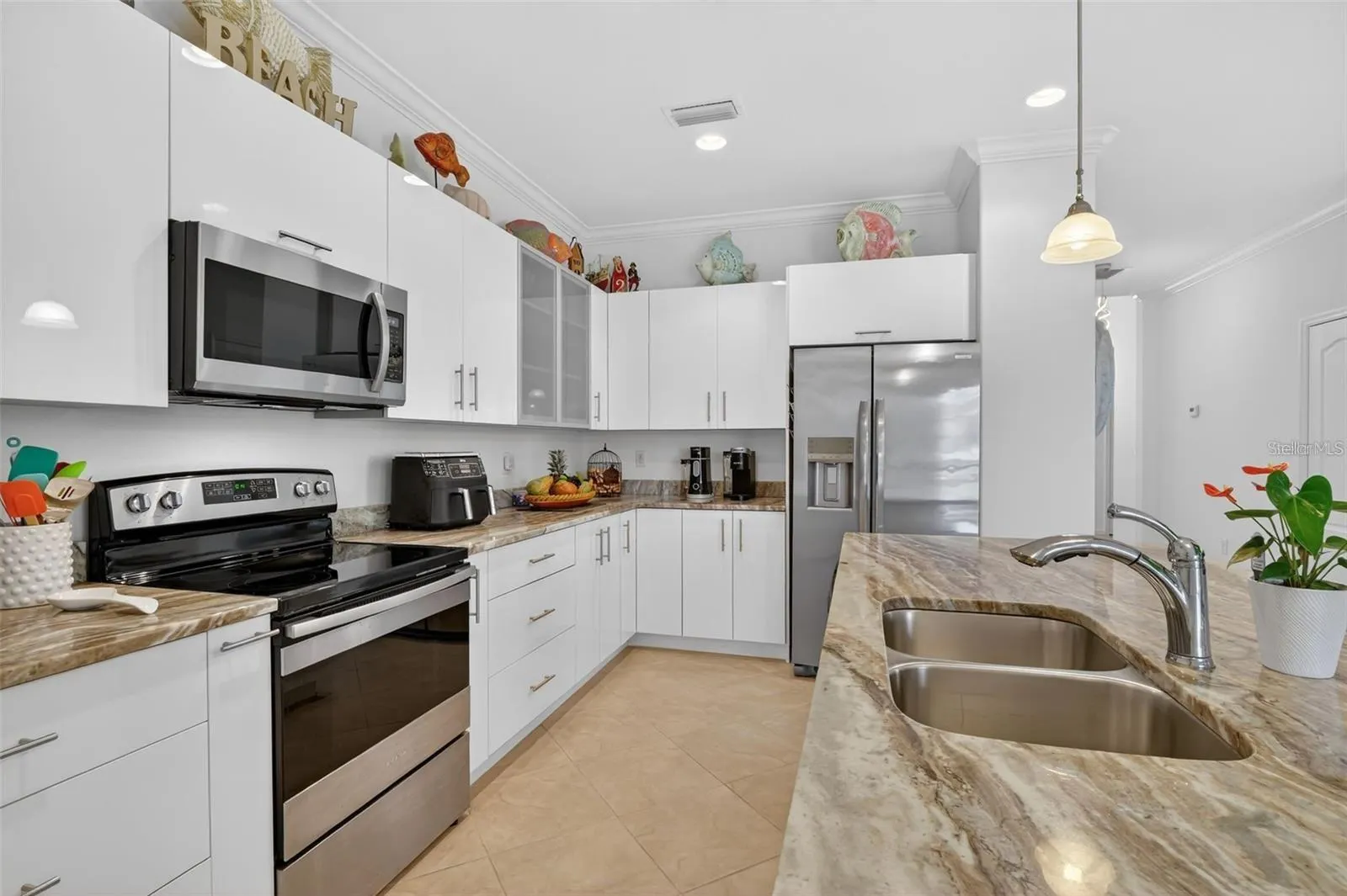 3535 DANDOLO CIR