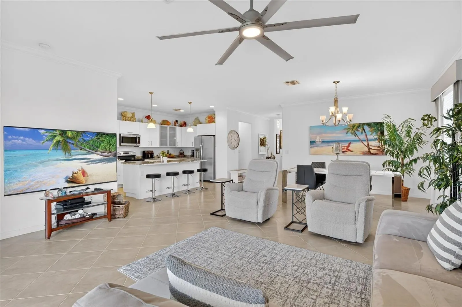 3535 DANDOLO CIR