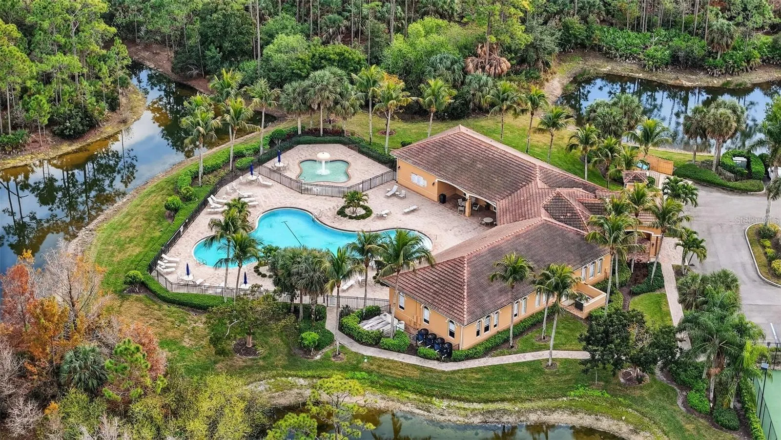 3535 DANDOLO CIR
