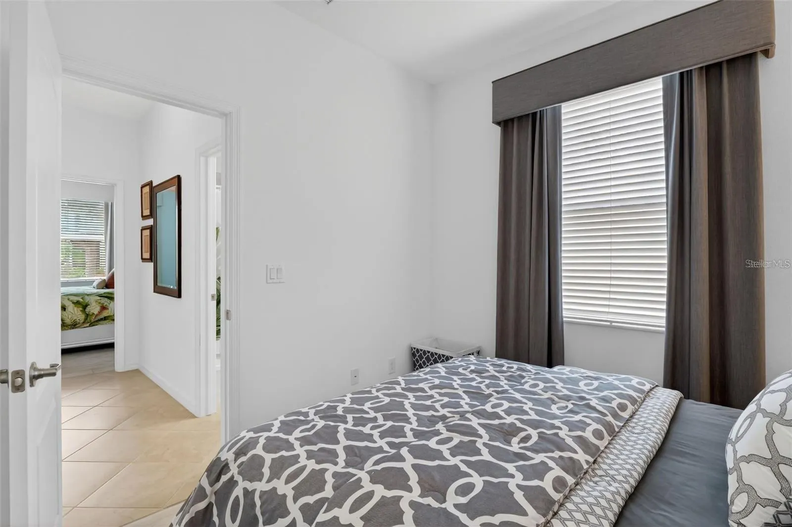 3535 DANDOLO CIR