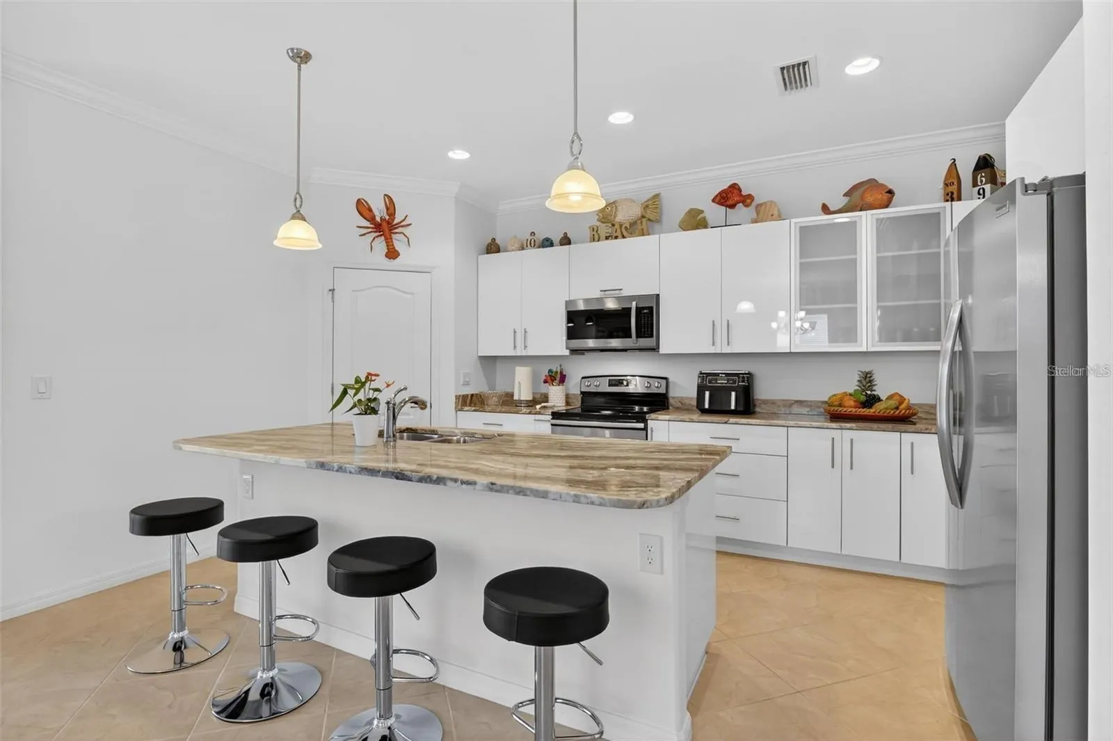 3535 DANDOLO CIR