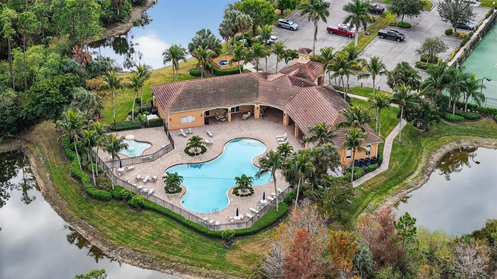 3535 DANDOLO CIR