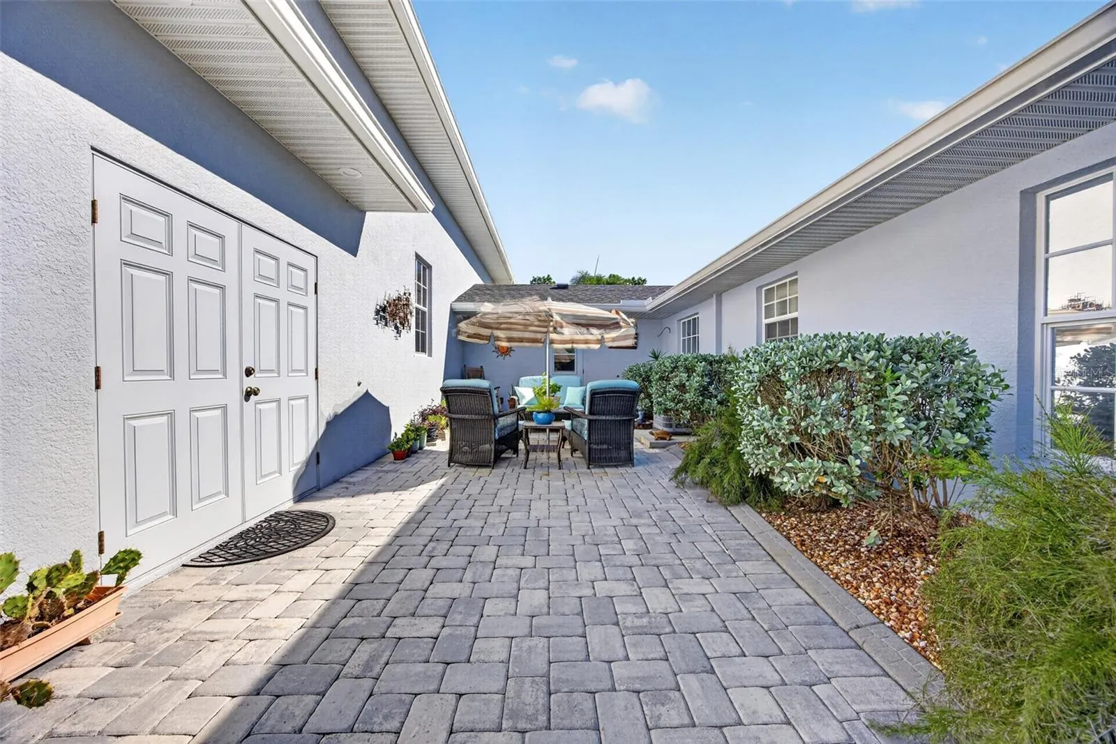 25186 ESTRADA CIR
