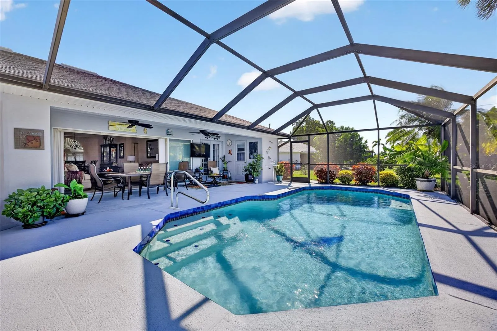25186 ESTRADA CIR