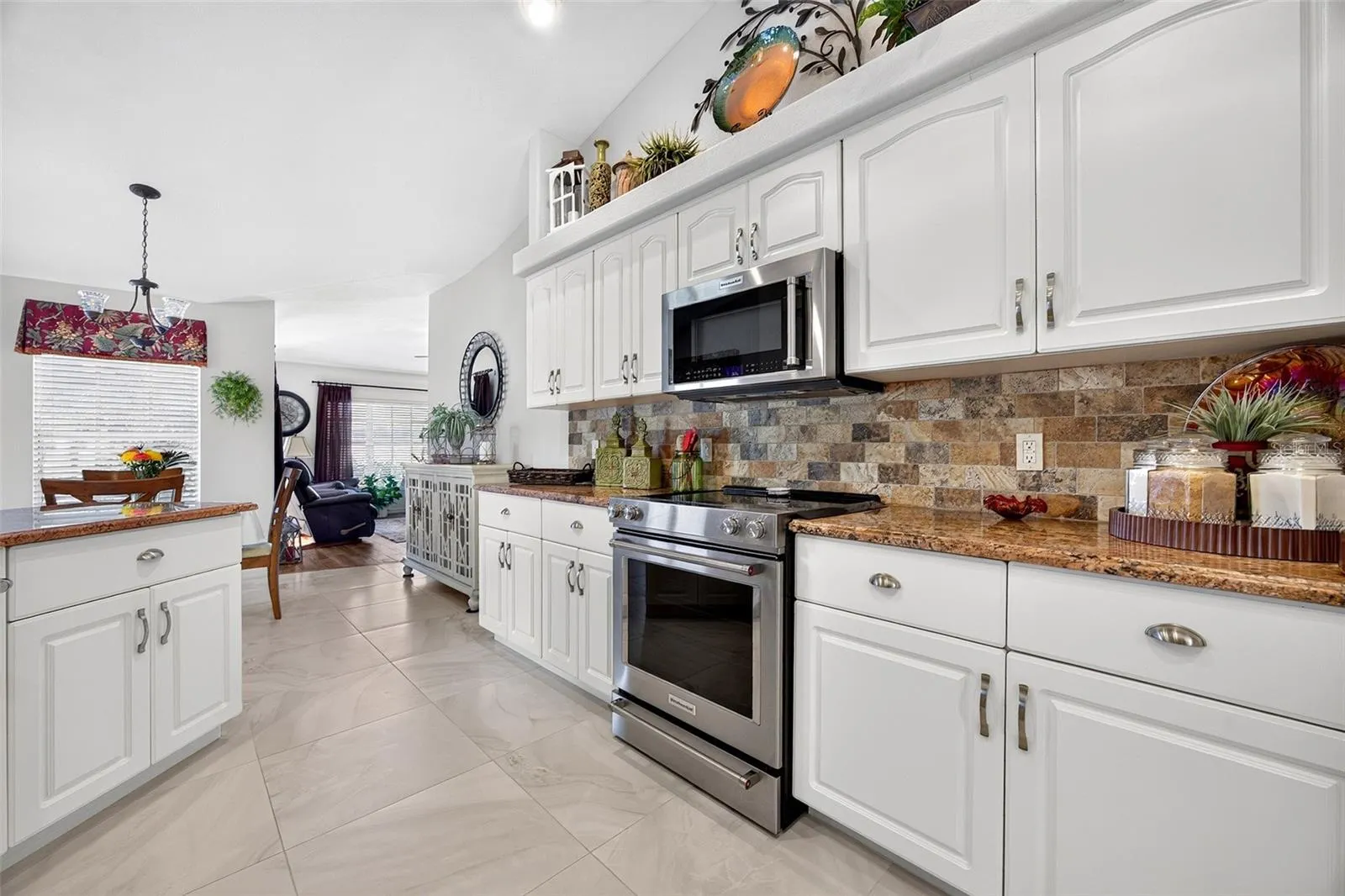 25186 ESTRADA CIR