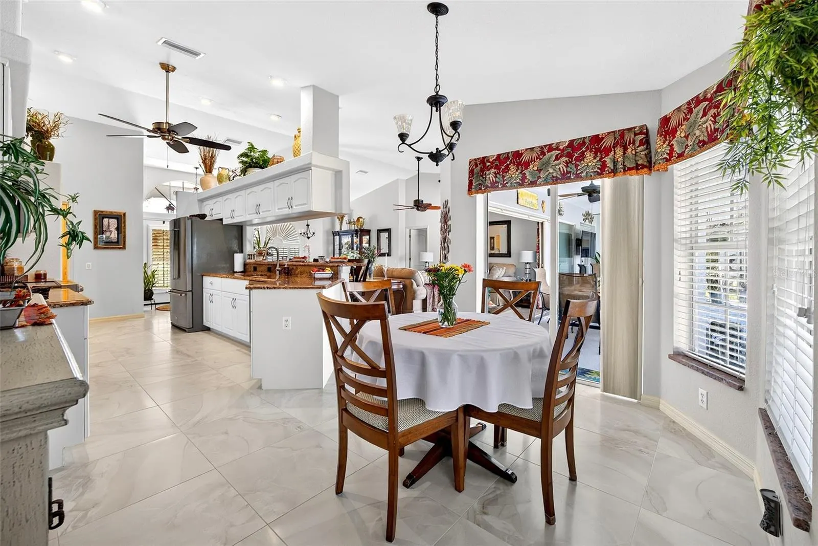 25186 ESTRADA CIR