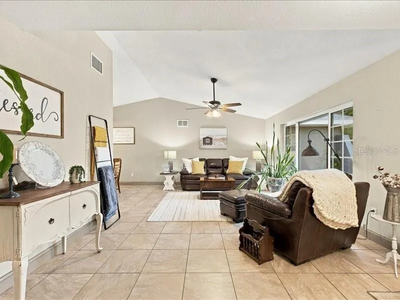 393 MALPELO AVE