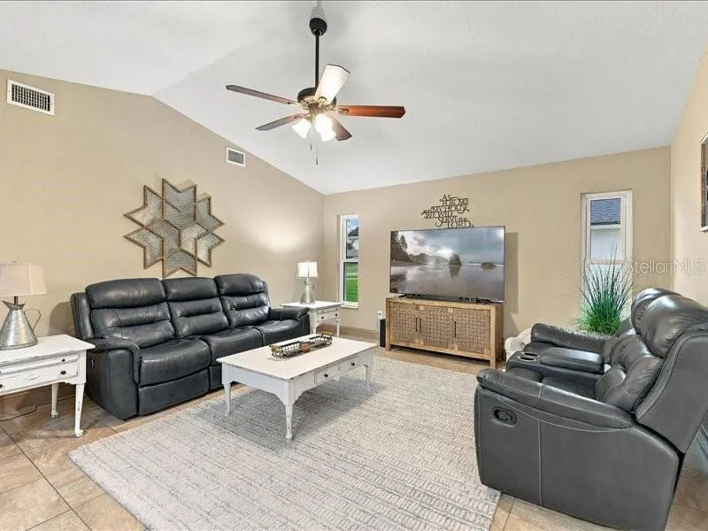 393 MALPELO AVE