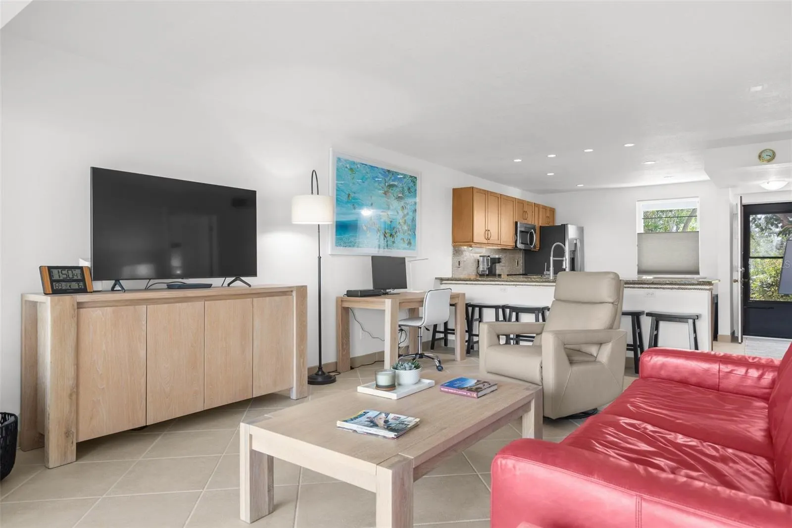 600 SUTTON PL #101B #101B