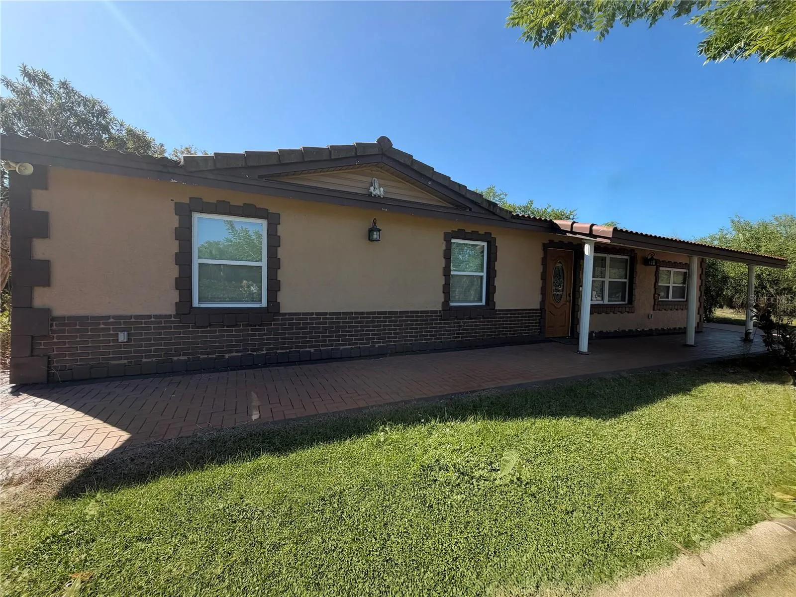 1881 SE CHERRY DR