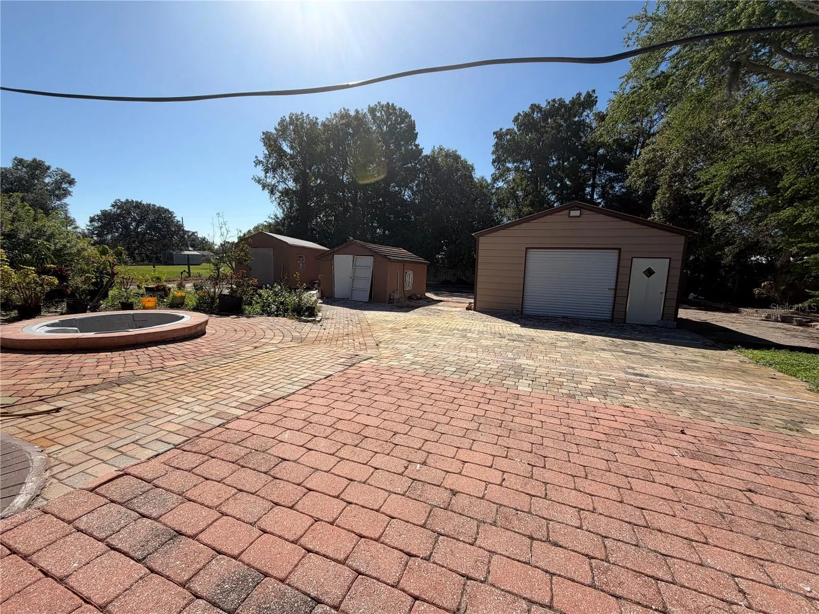 1881 SE CHERRY DR