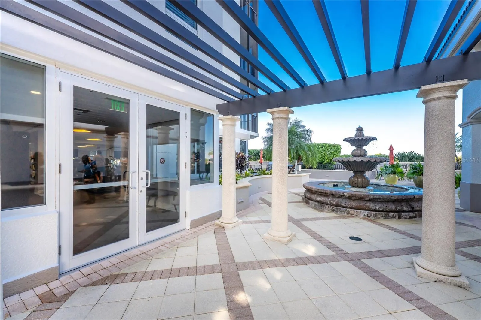 3329 SUNSET KEY CIR #301 #301