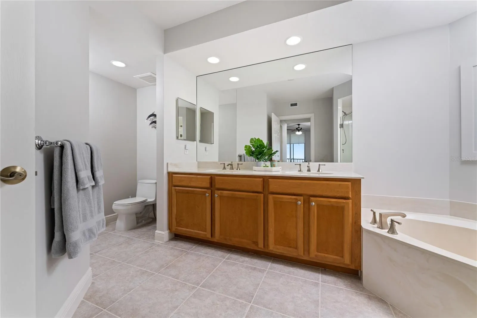 3329 SUNSET KEY CIR #301 #301