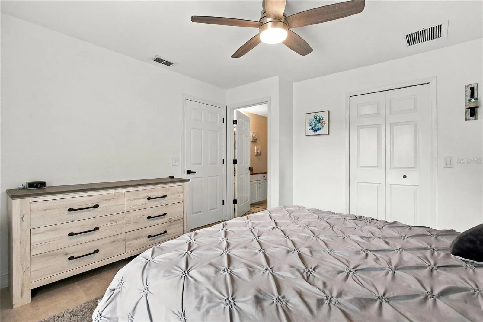 1412 SW 43RD TER