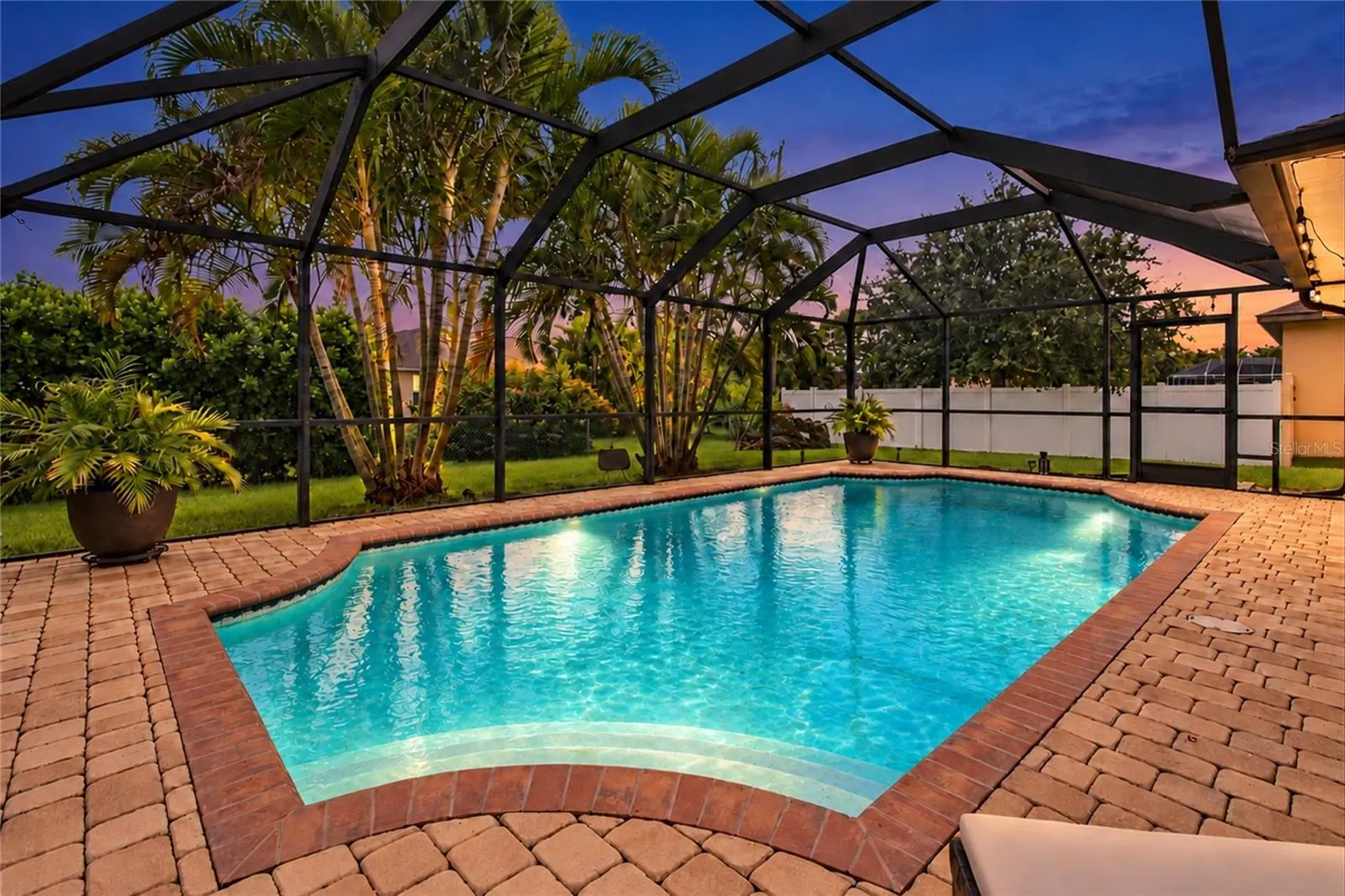 1412 SW 43RD TER