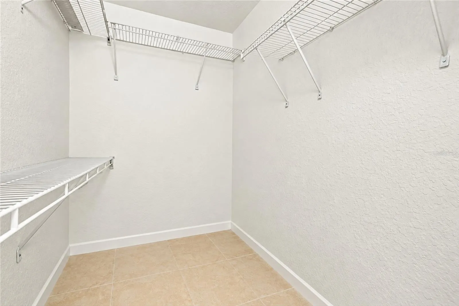 1412 SW 43RD TER