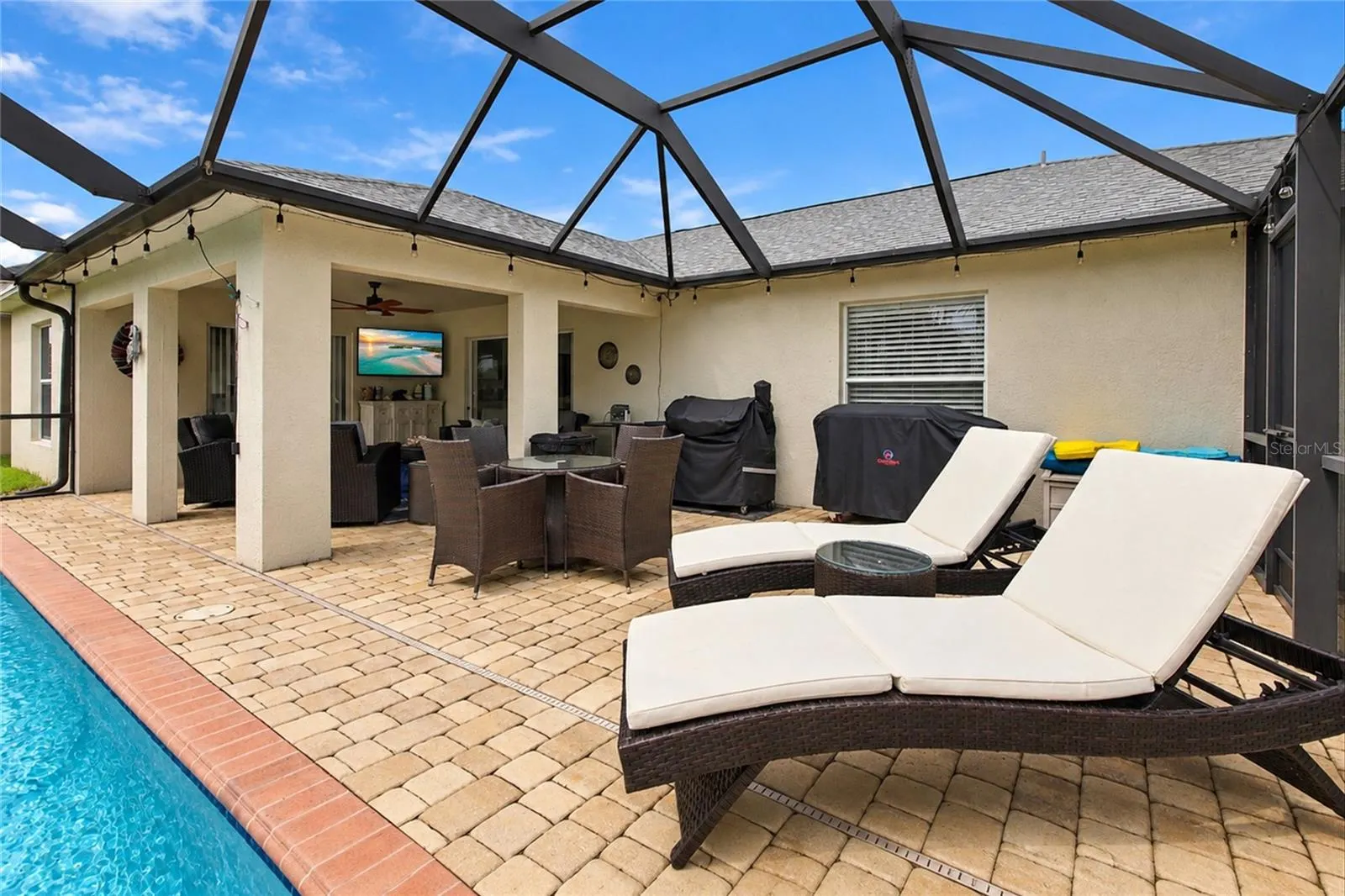 1412 SW 43RD TER
