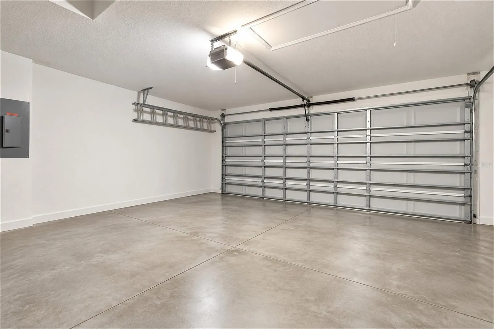 1412 SW 43RD TER