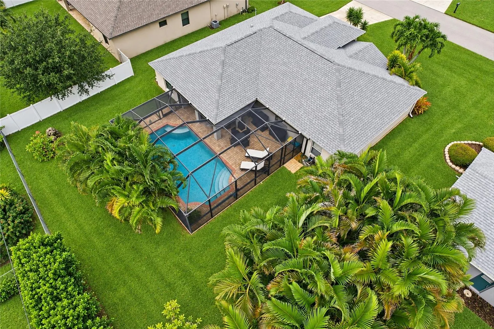 1412 SW 43RD TER