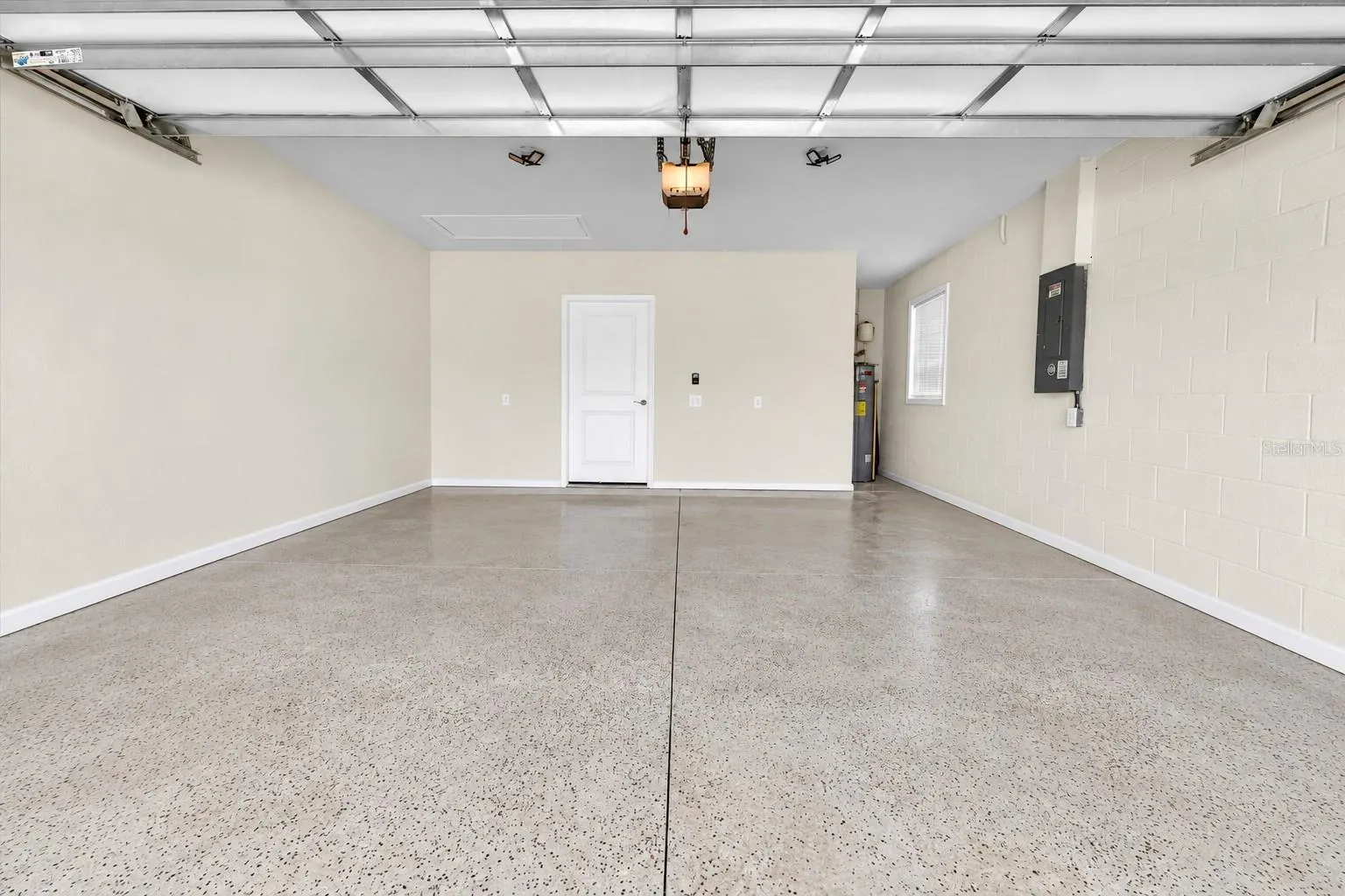 1808 W PALMS DR
