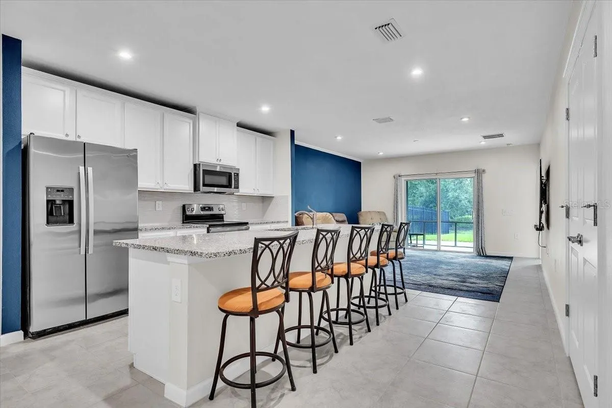 1808 W PALMS DR