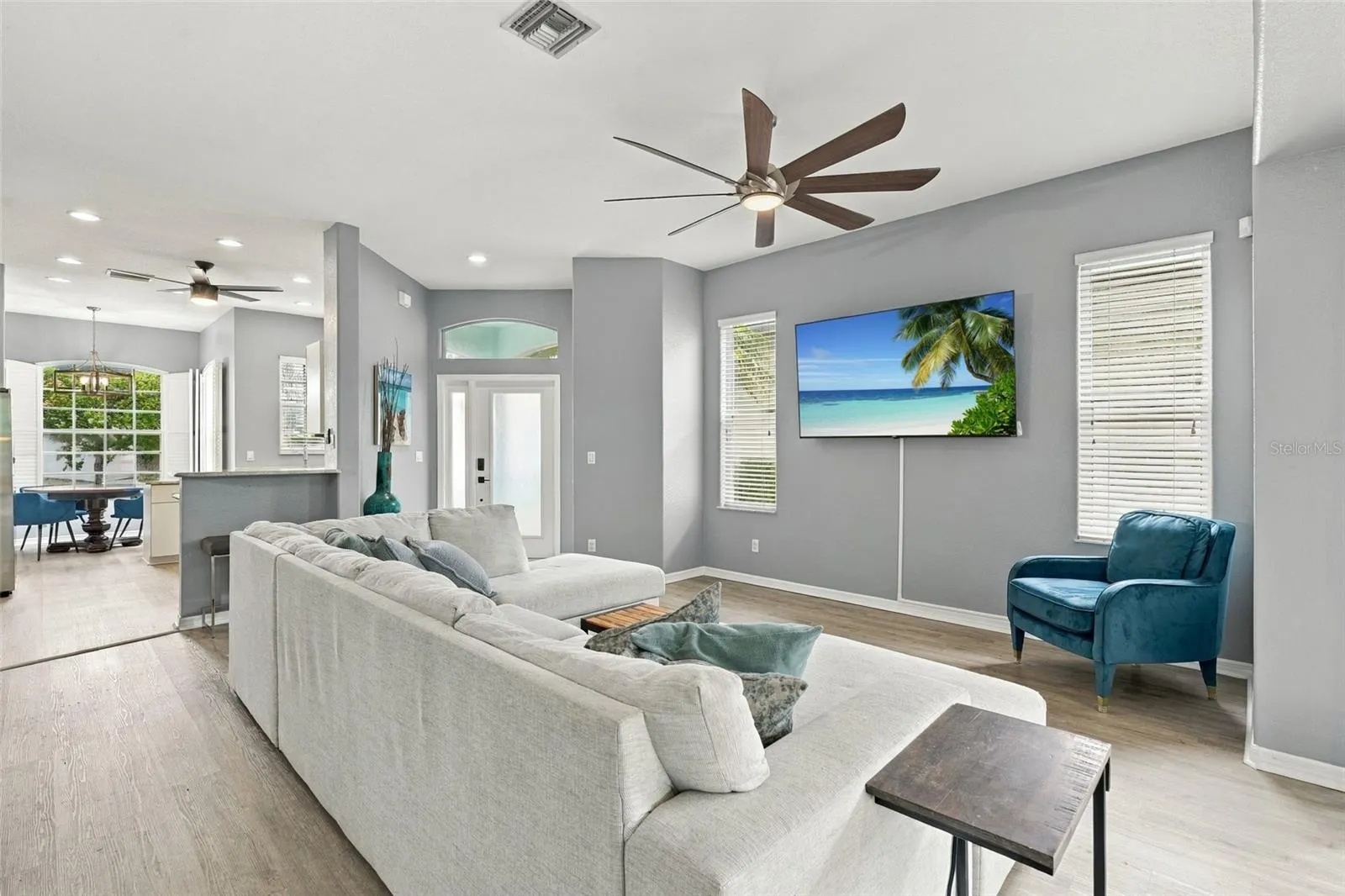 26199 FEATHERSOUND DR