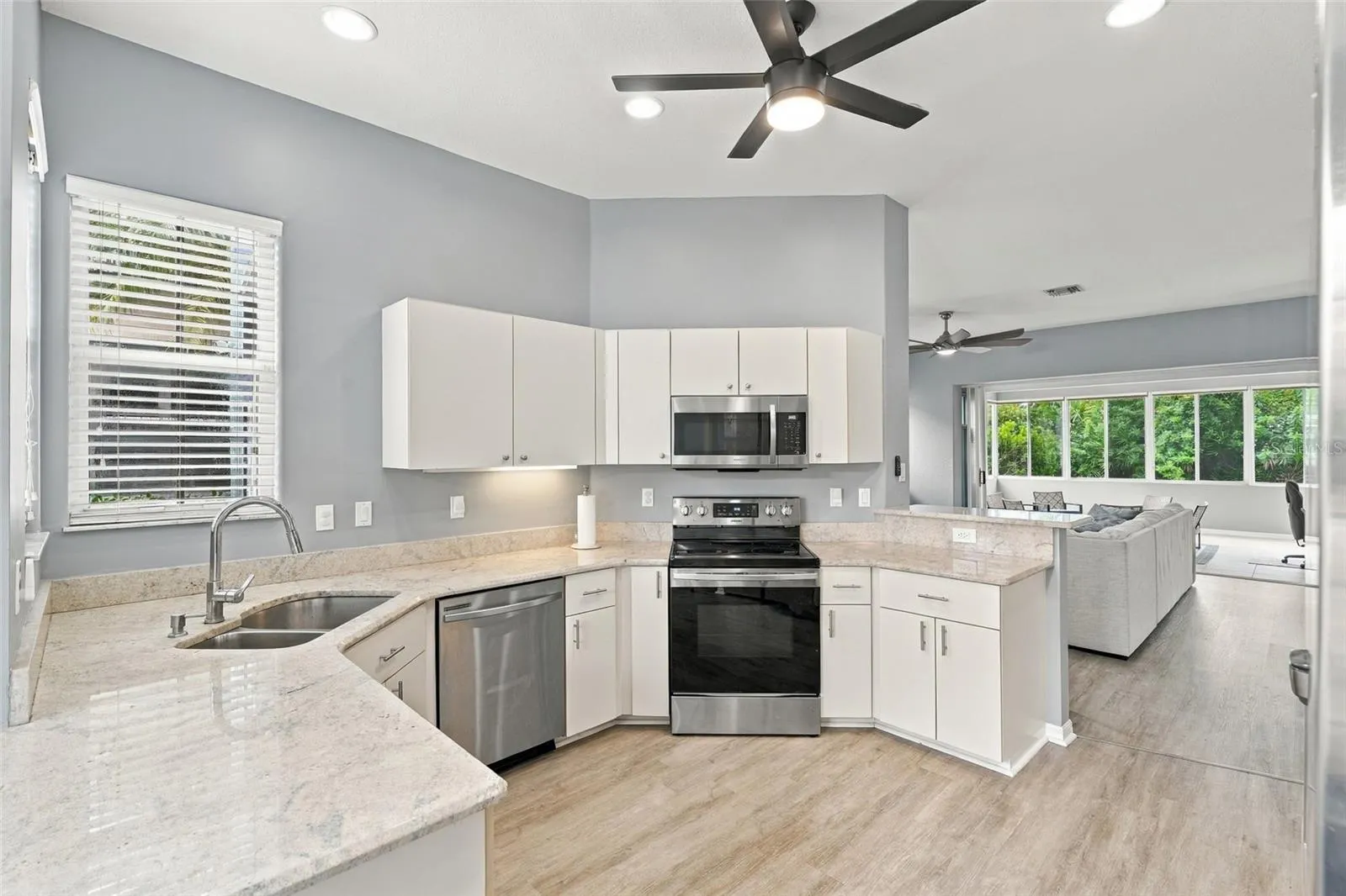 26199 FEATHERSOUND DR