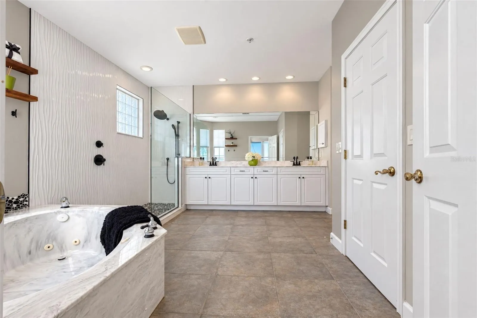 3471 SUNSET KEY CIR #102 #102