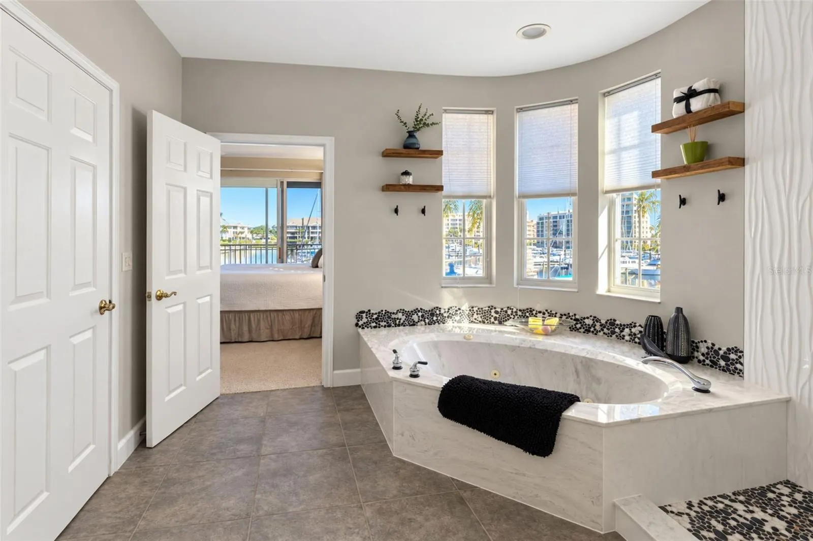 3471 SUNSET KEY CIR #102 #102