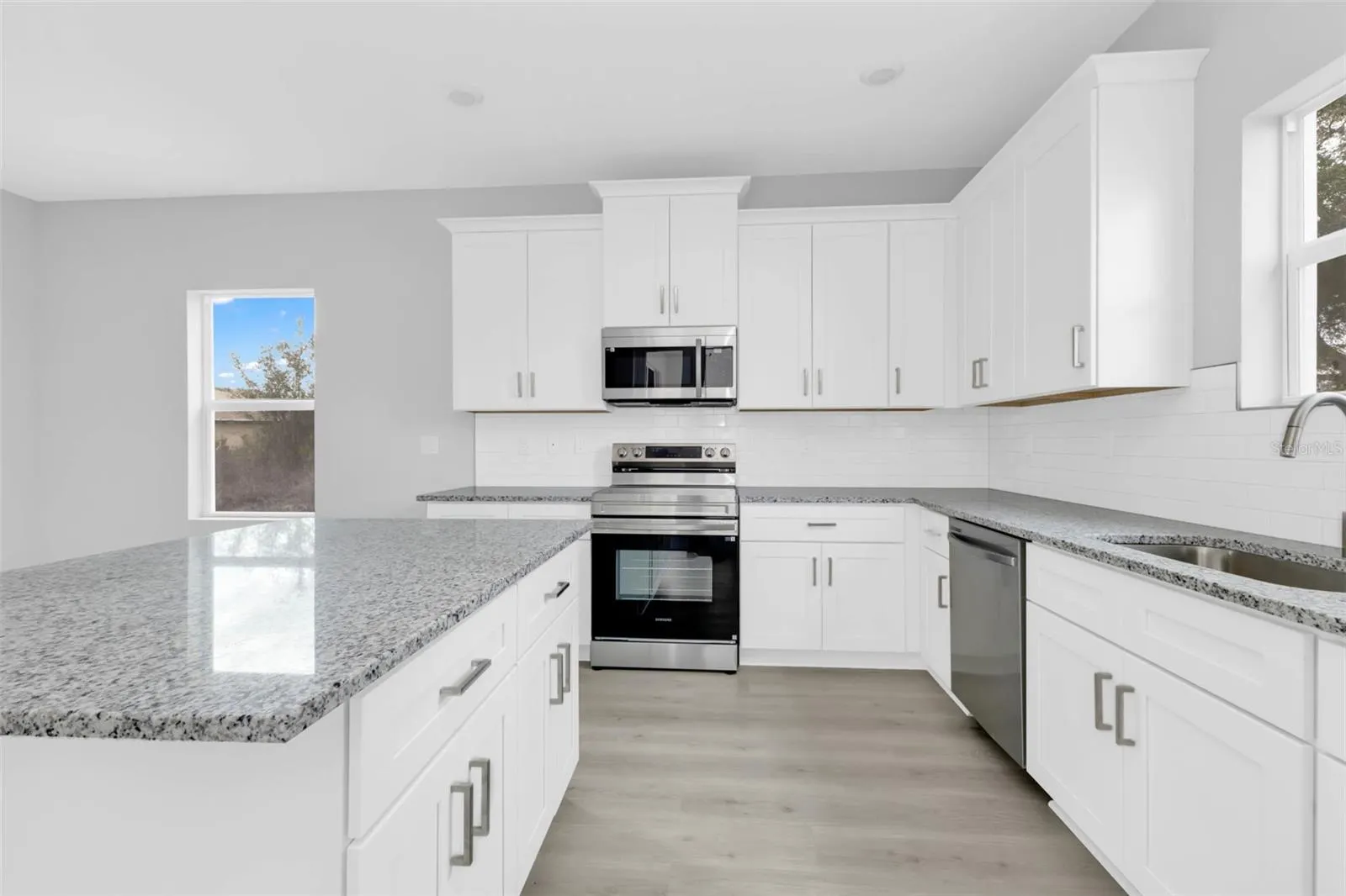 445 LOVELAND BLVD