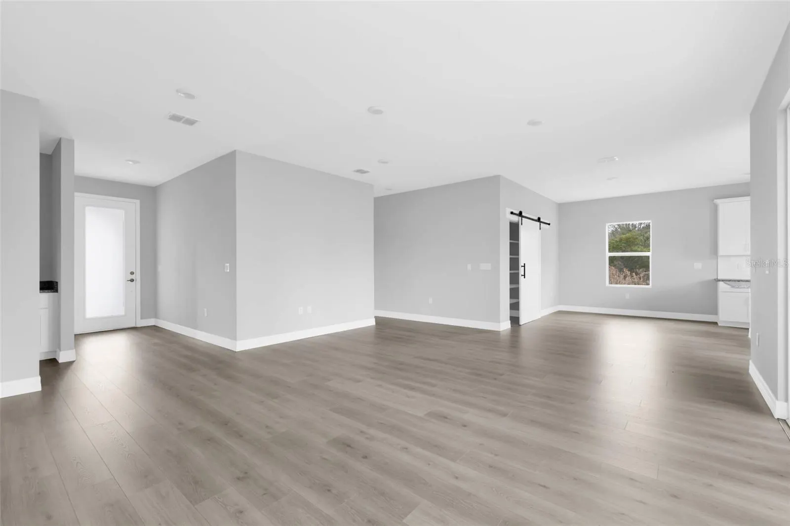 445 LOVELAND BLVD