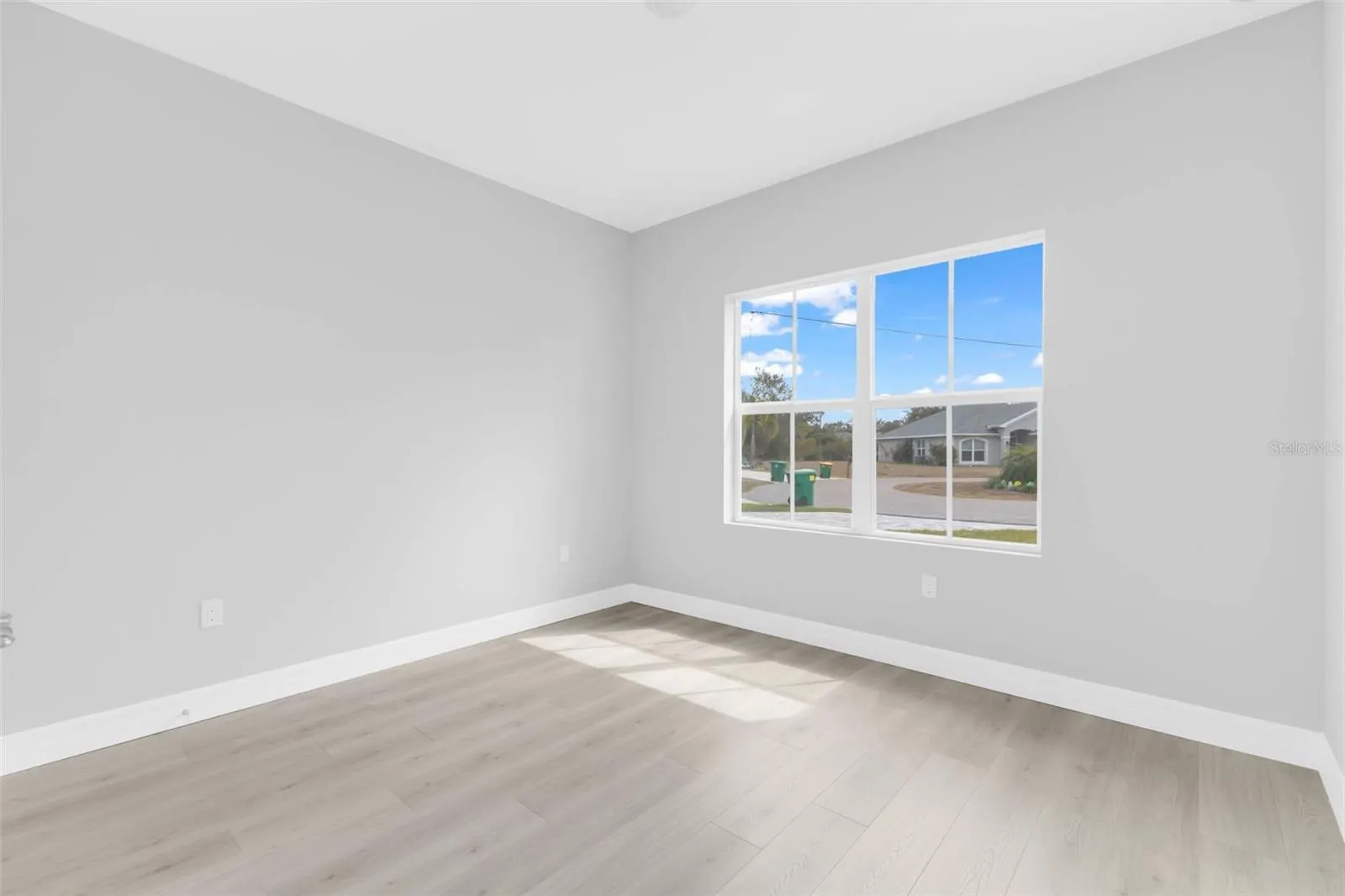 445 LOVELAND BLVD