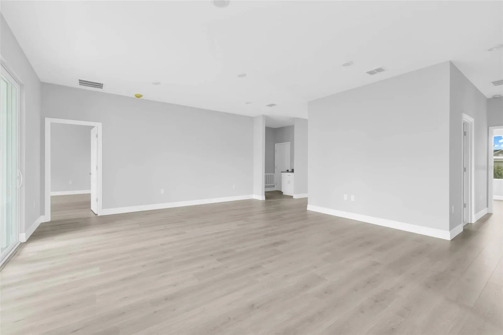 445 LOVELAND BLVD
