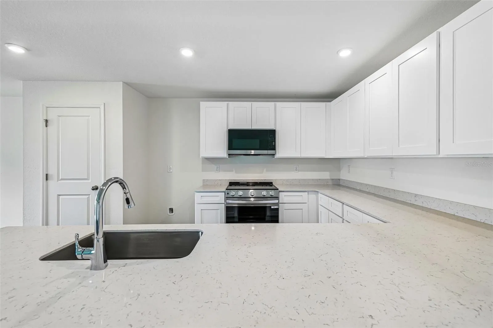 8235 97TH CT