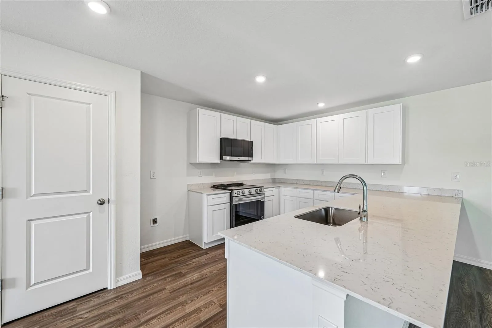 8235 97TH CT