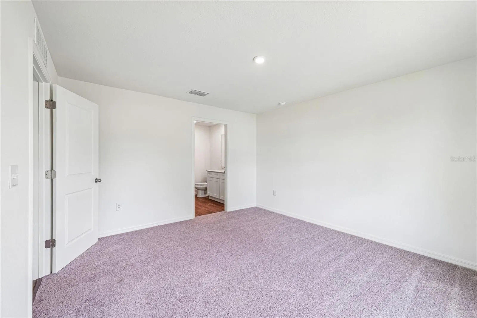 8235 97TH CT