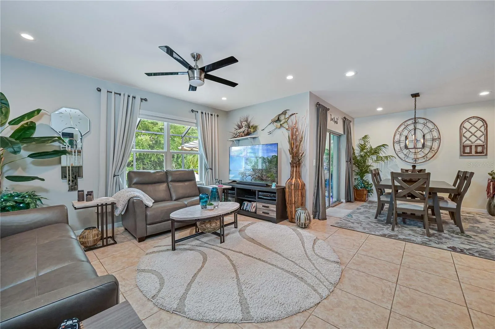 7092 MIKASA DR
