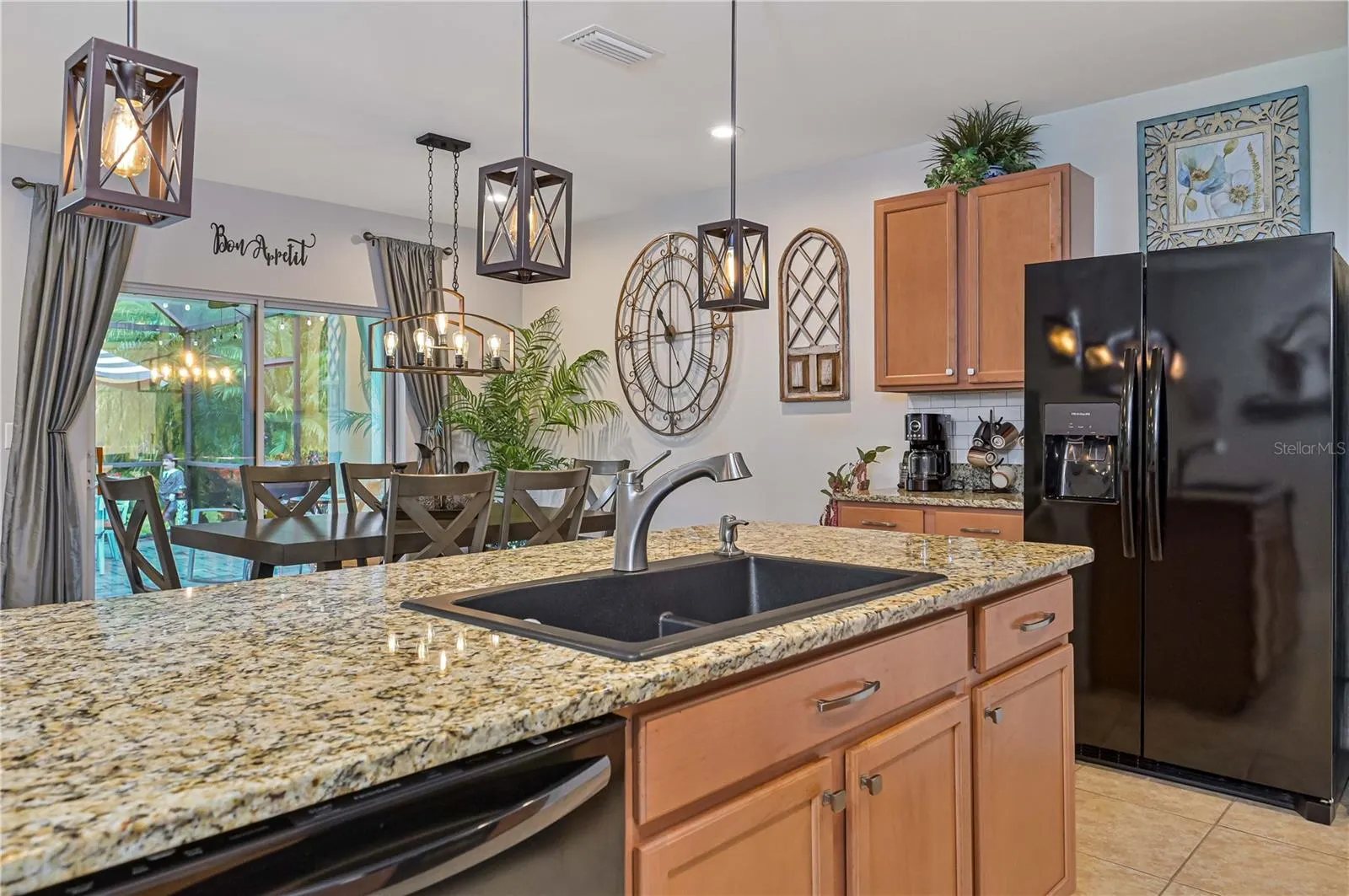 7092 MIKASA DR