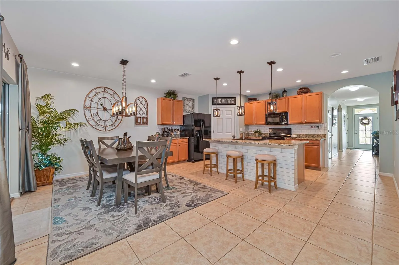 7092 MIKASA DR