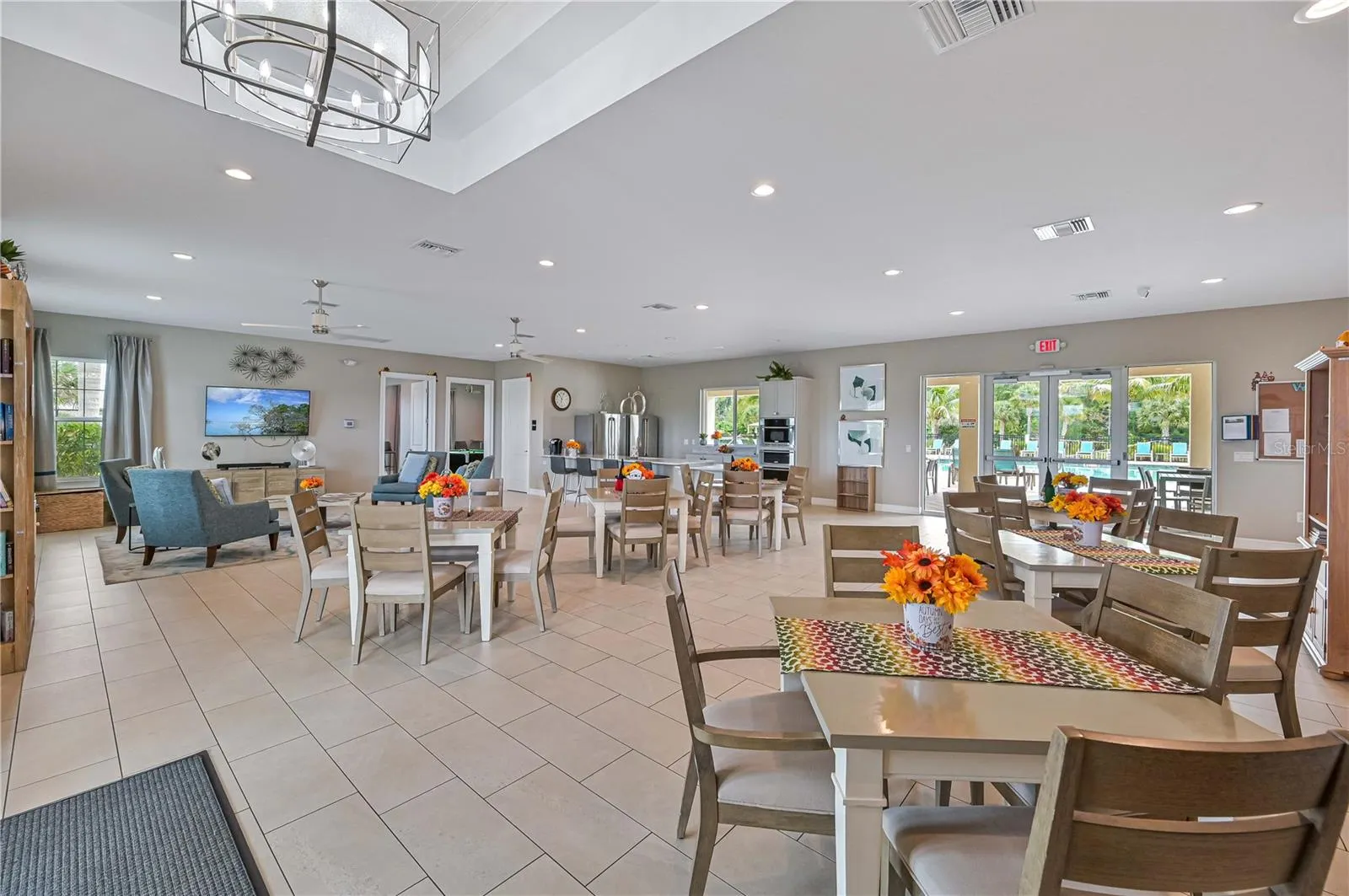 7092 MIKASA DR