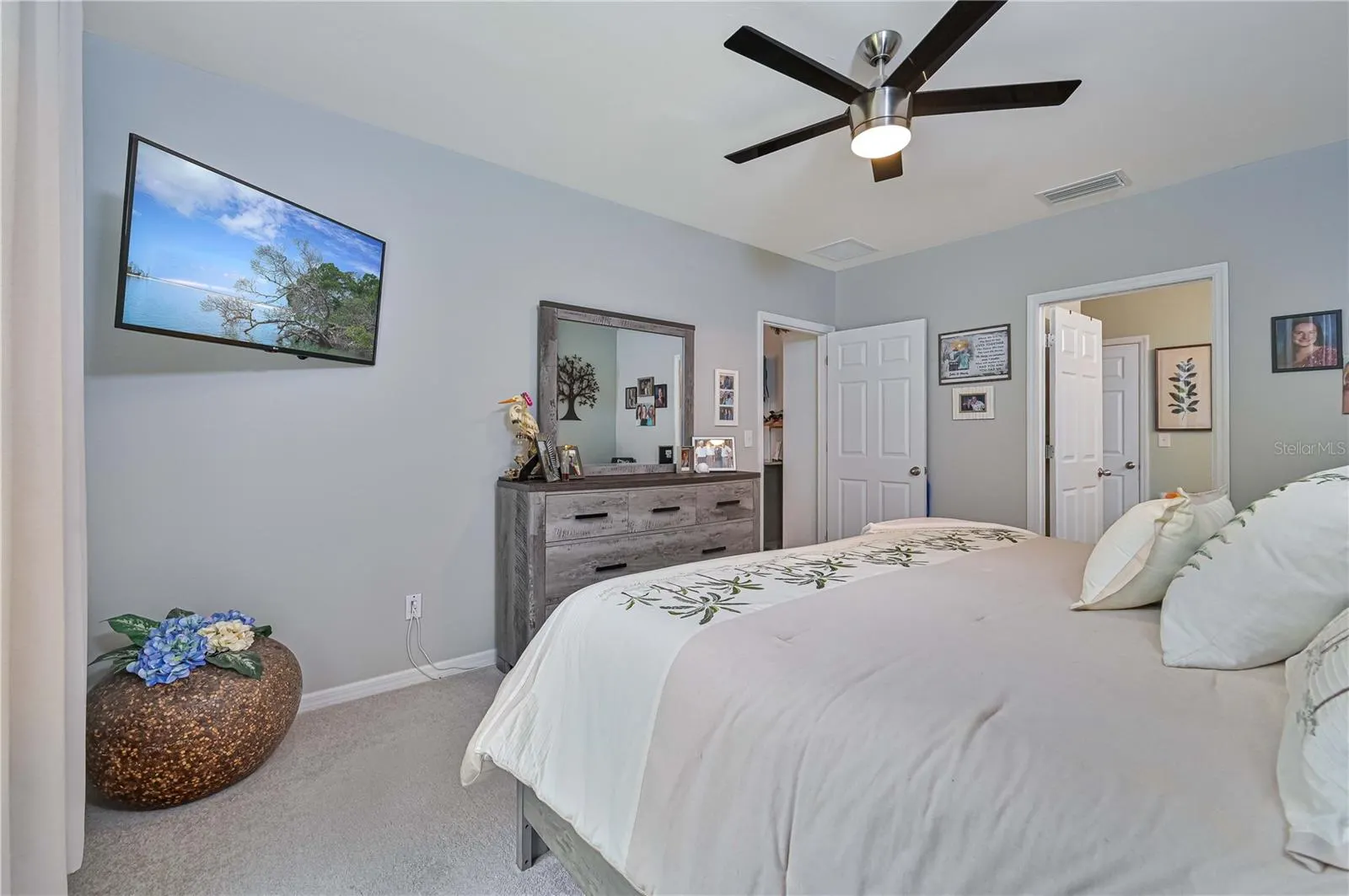 7092 MIKASA DR