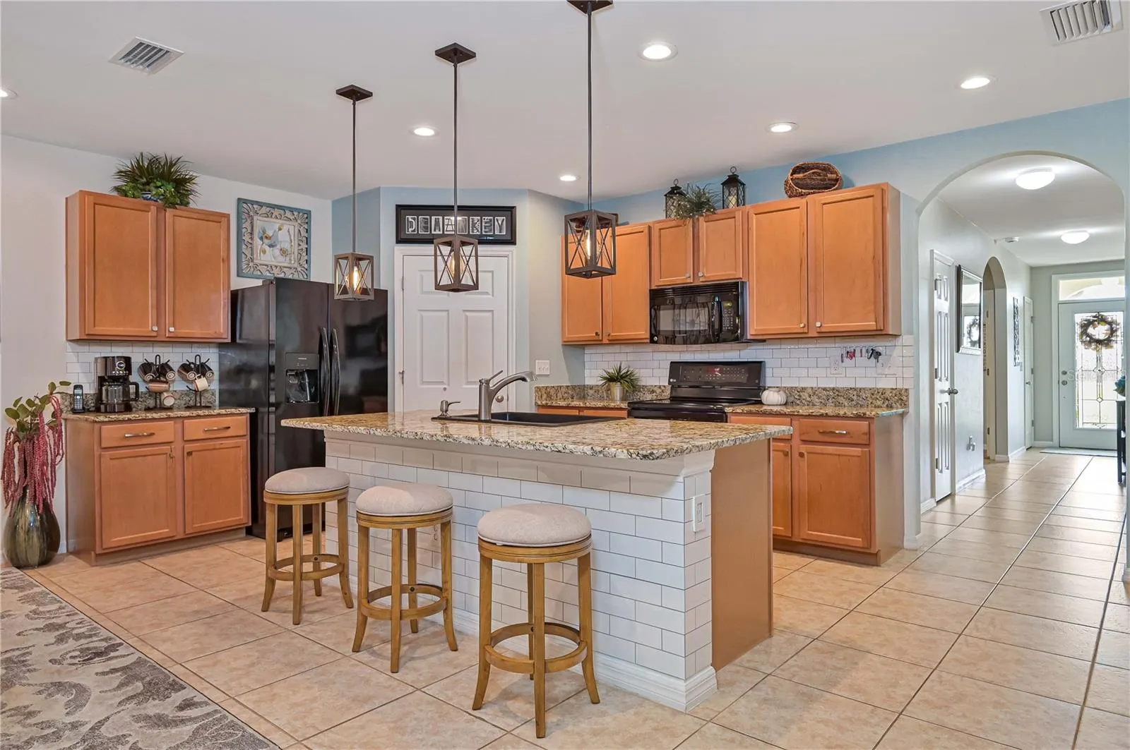 7092 MIKASA DR