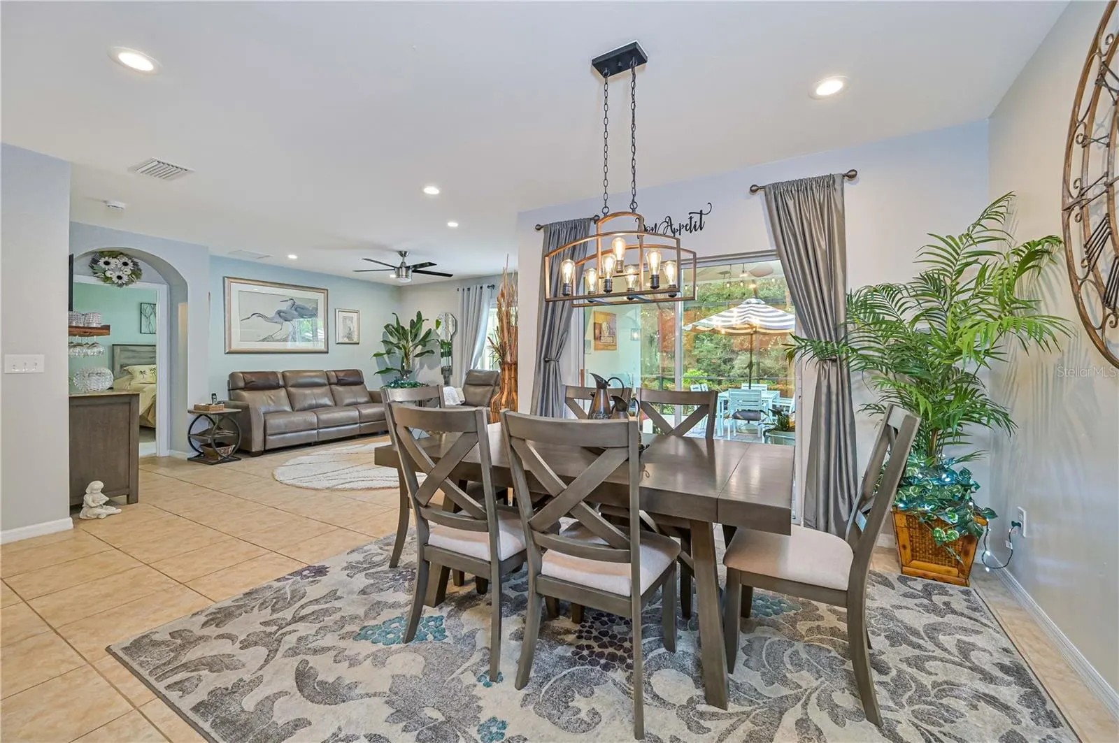 7092 MIKASA DR