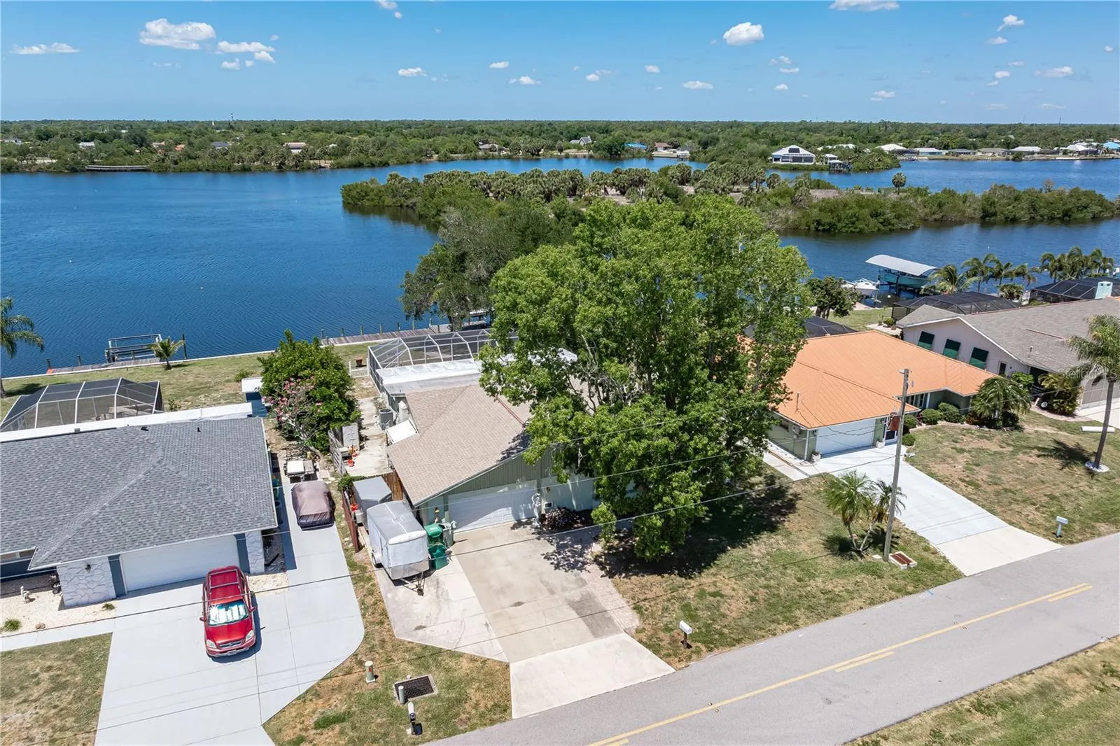 174 SPRING LAKE BLVD NW