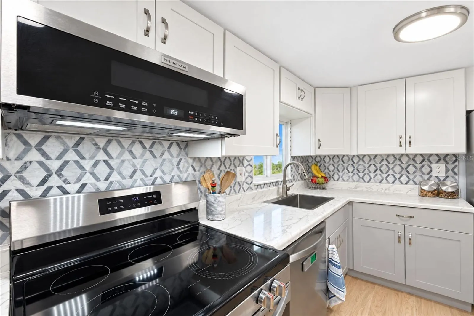 7333 VARLEY CIR