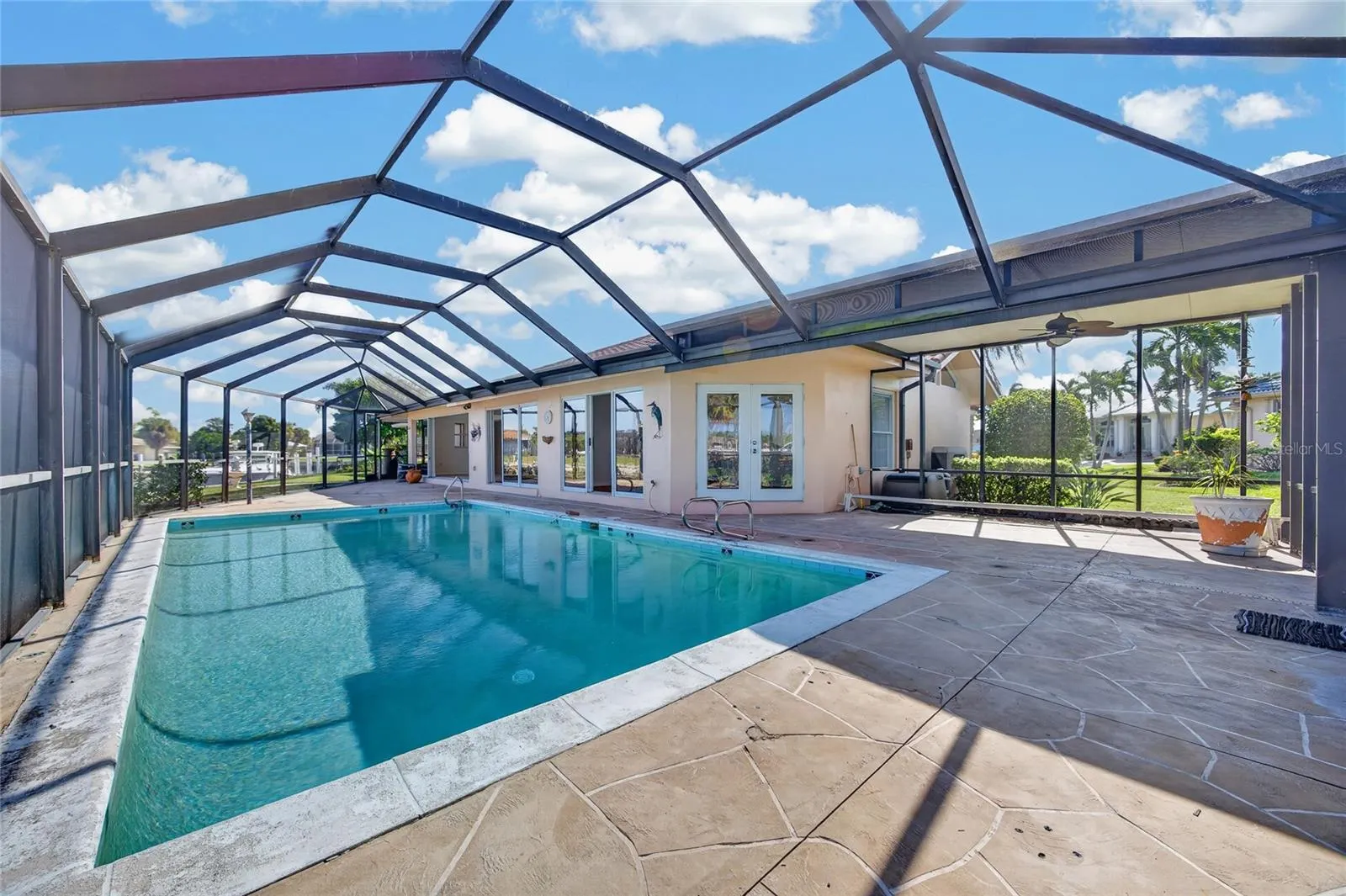 2194 BAYOU RD