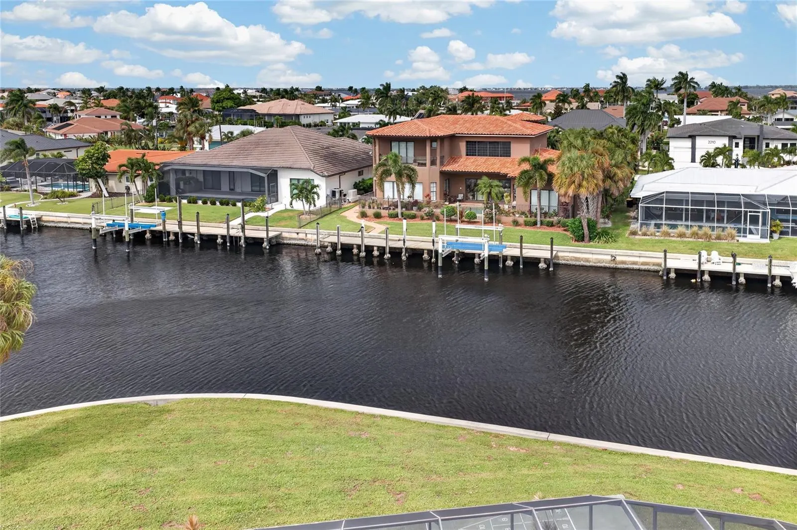 2194 BAYOU RD