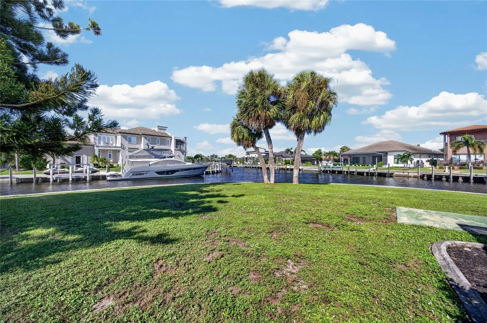 2194 BAYOU RD